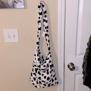 B & W Zebra Print Handbag! ♡︎